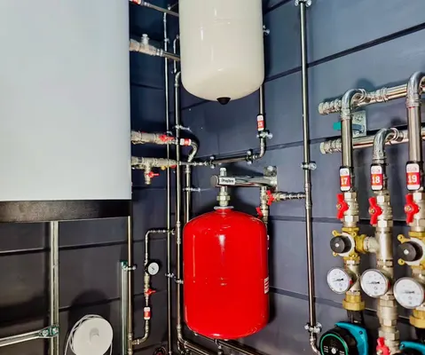 Radiant floor manifold zone valves, Las Vegas
