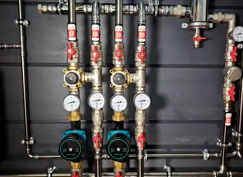 Licensed plumber completing gas line repair & installation in Las Vegas